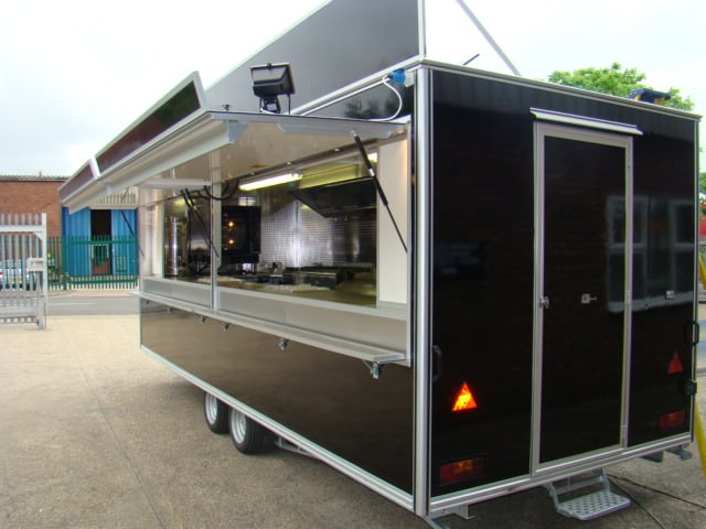 AJC-Retail-Solutions-Eventsman-Hog-Roast-8-1